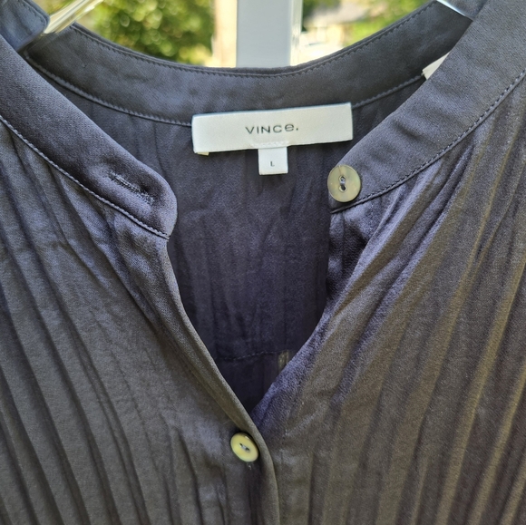 NWOT VINCE Dark Water Crushed Band Collar Sleeveless Blouse- Women's size Large - Picture 6 of 6